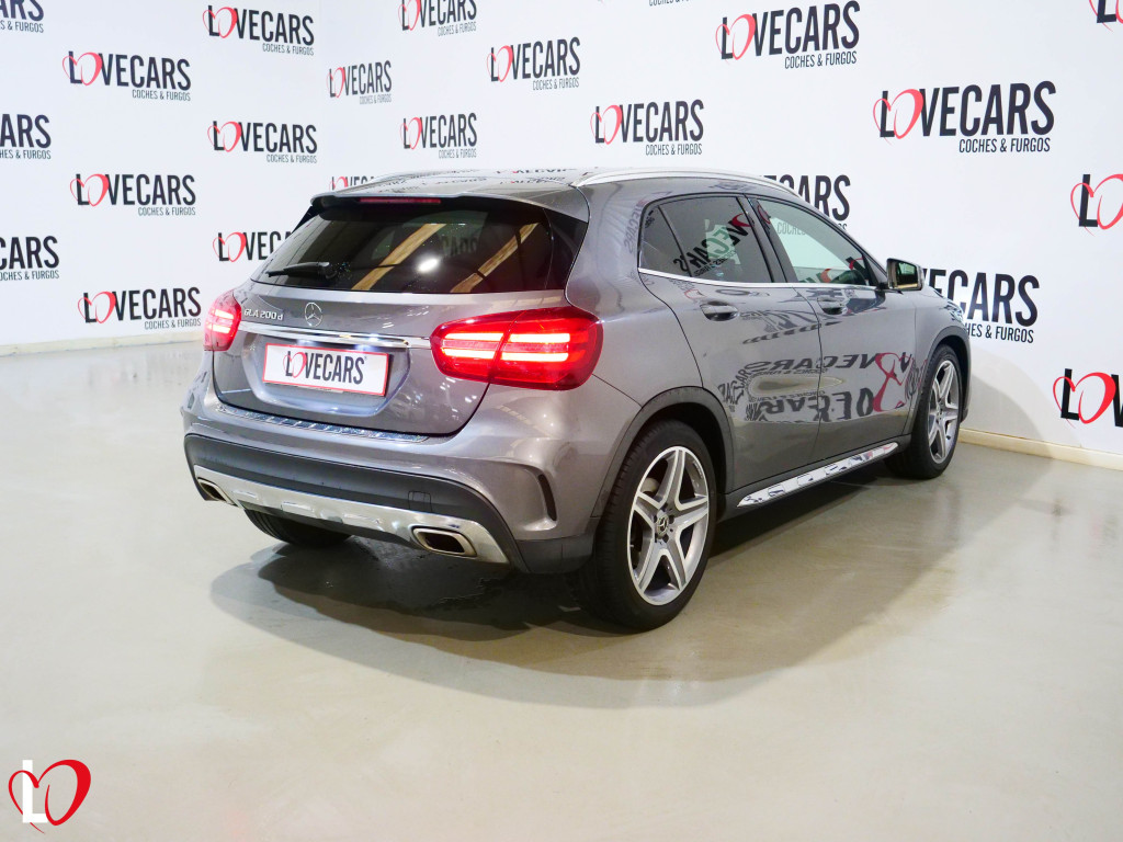 MERCEDES GLA 200 D AUTOMÁTICO AMG 136
