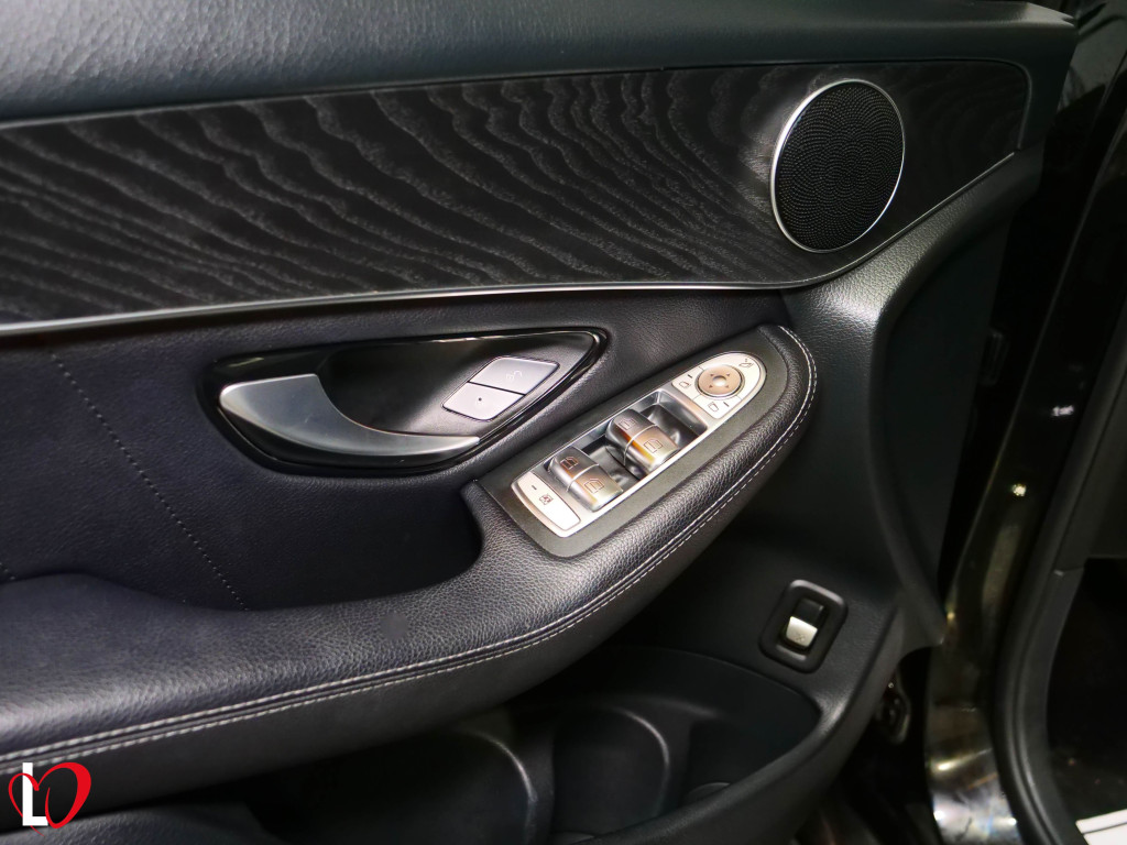 MERCEDES GLC 220 D 4MATIC AMG TECHO PANORÁMICO 170