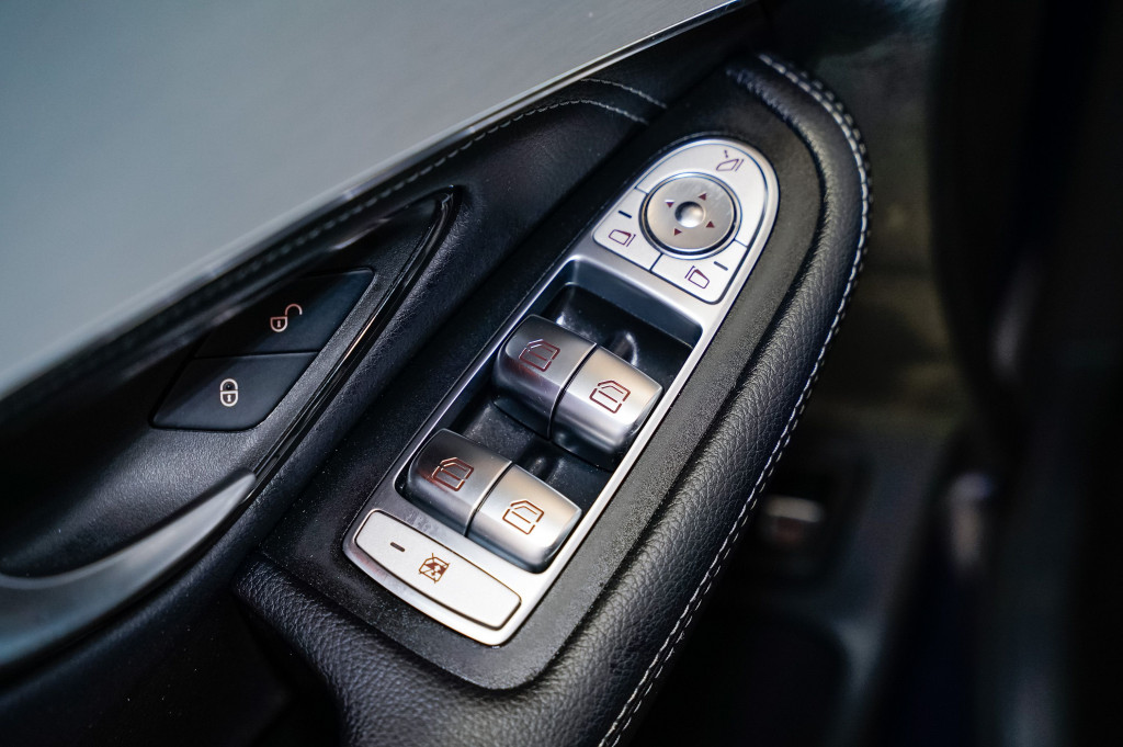 MERCEDES GLC 220 D FASCINATION 4MATIC TECHO 170