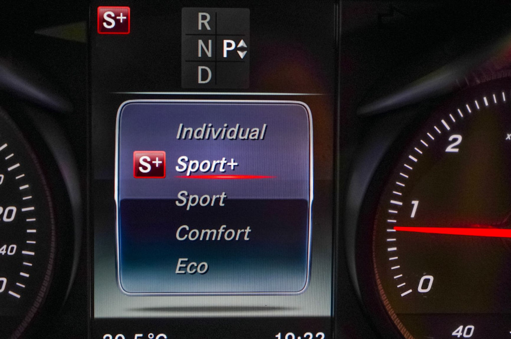MERCEDES GLC COUPE 220 D AMG SPORT TECHO 170