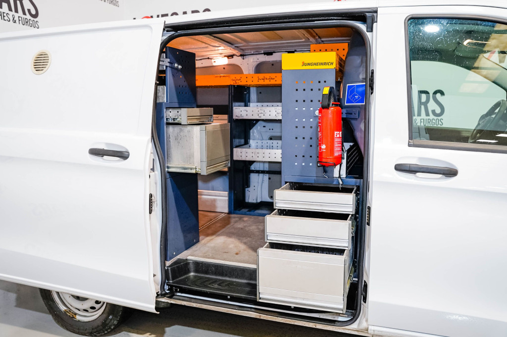 MERCEDES VITO 111 CDI FURGON LARGO TALLER 114