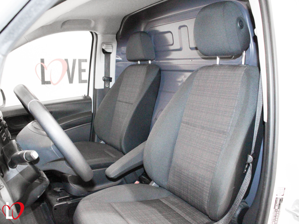 MERCEDES VITO 111 CDI FURGON LARGO TALLER 114