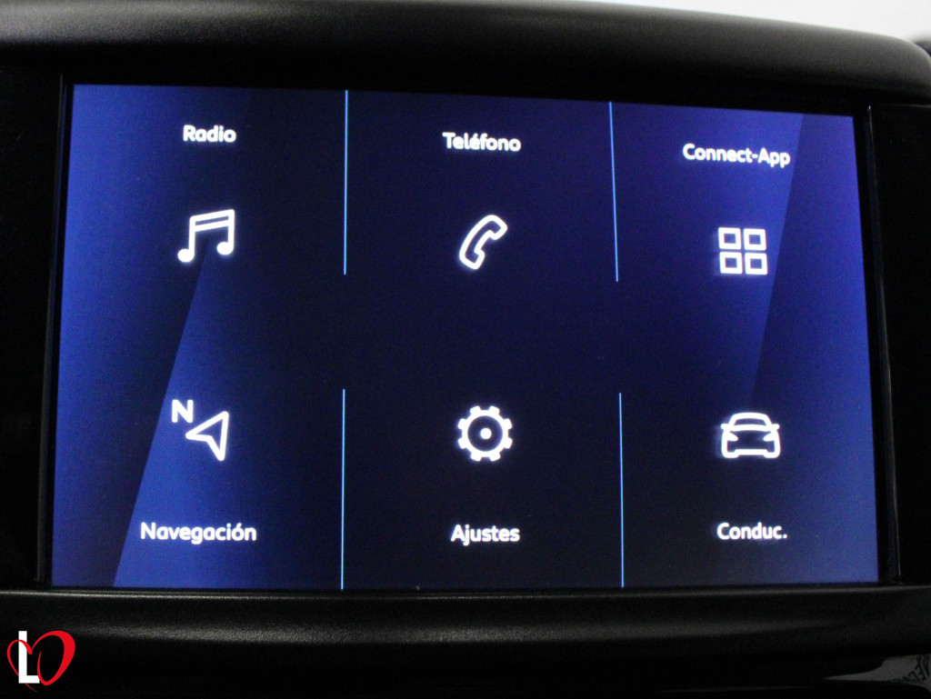 PEUGEOT 208 1.2 SIGNATURE PURETECH 82