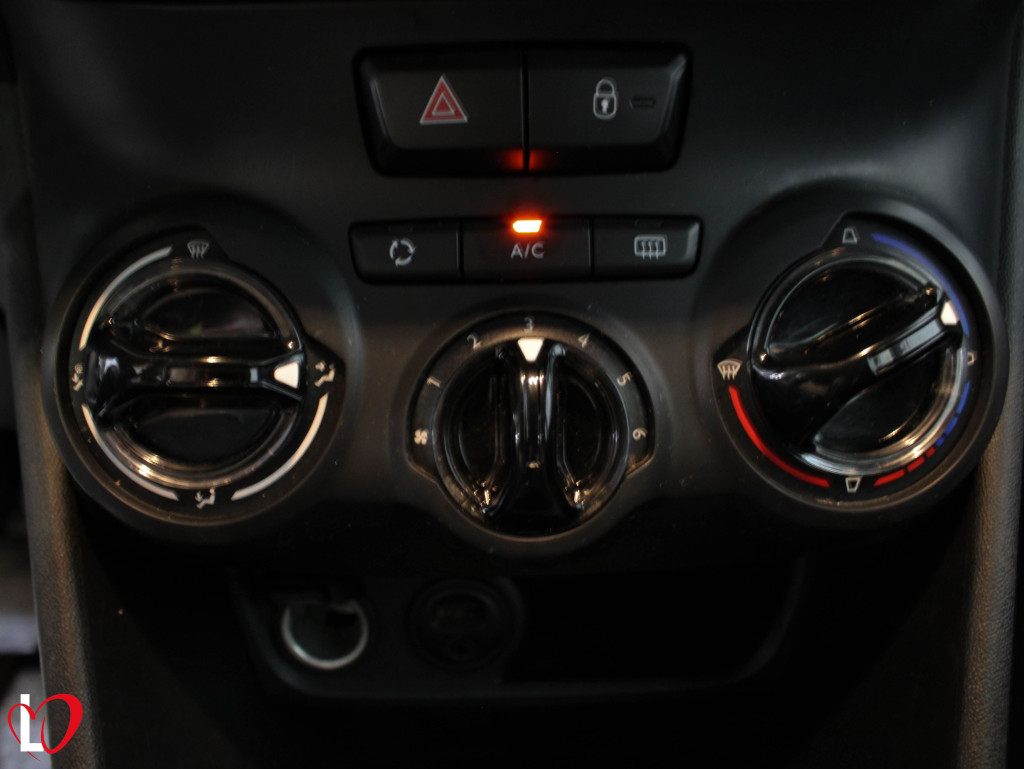 PEUGEOT 208 1.6 BlueHDI ACTIVE 75