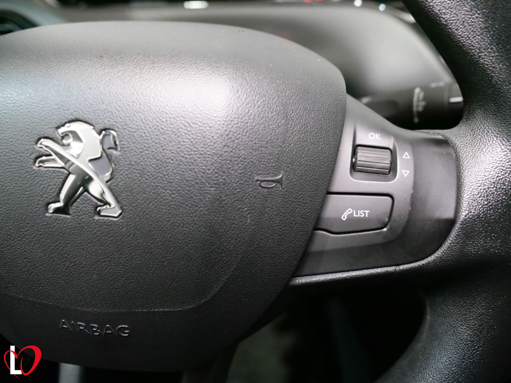 PEUGEOT 208 1.6 BlueHDI ACTIVE 75