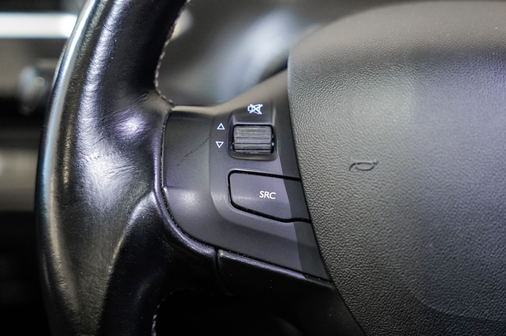 PEUGEOT 208 1.6 BLUEHDI EXECUTIVE 100