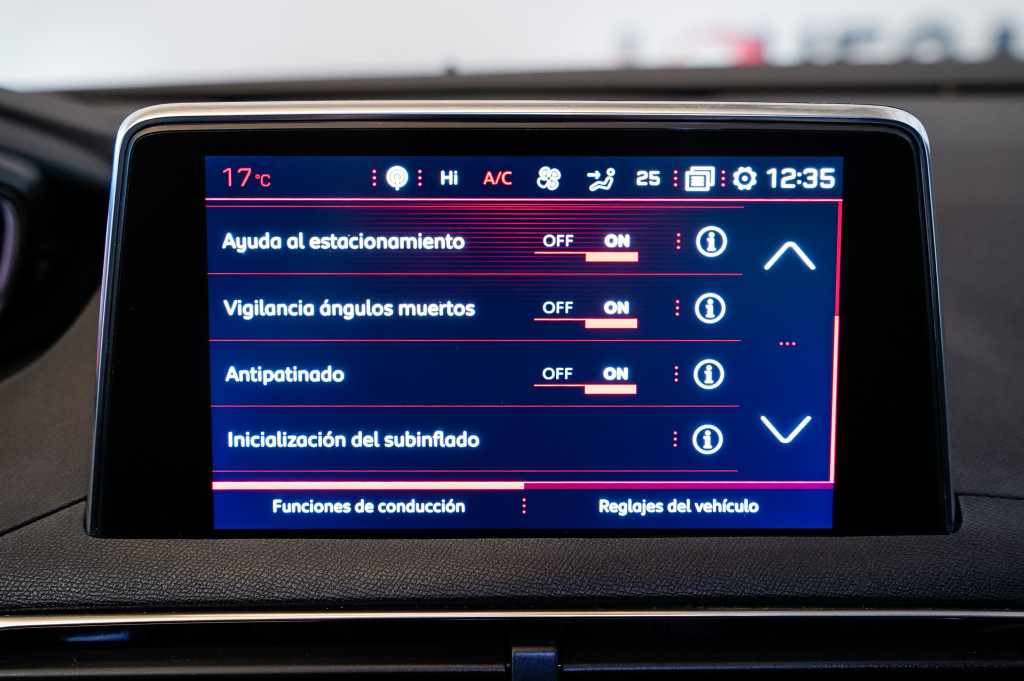 PEUGEOT 3008 BlueHDI S&S GT LINE 6 VEL 130