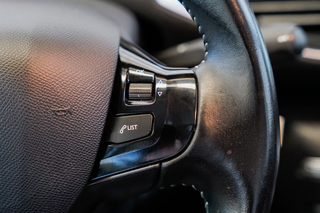 PEUGEOT 308 1.6 BLUEHDI ACTIVE 120
