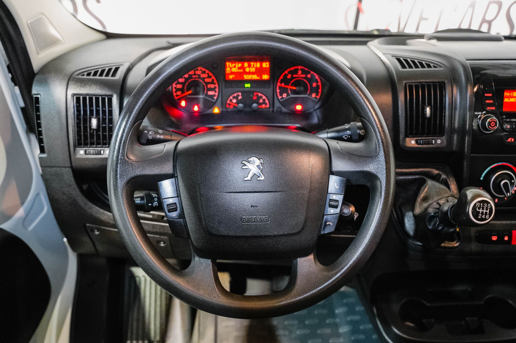 PEUGEOT BOXER BlueHDI S&S L3 CAJA ABIERTA 335 140