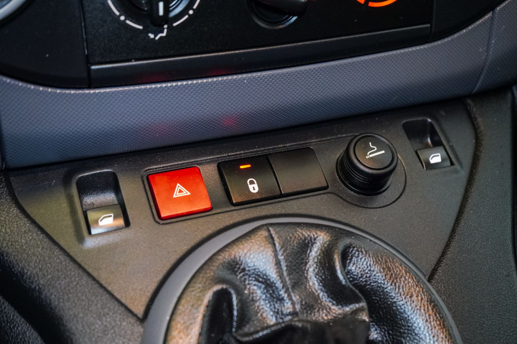 PEUGEOT PARTNER 1.6 BlueHDI COMBI TEPEE ACCESS 100
