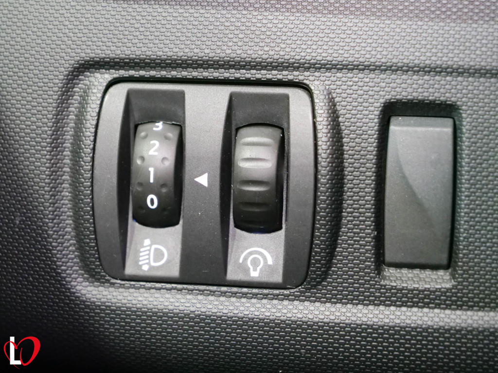 RENAULT CLIO 1.5 DCI ENERGY BUSINESS 75