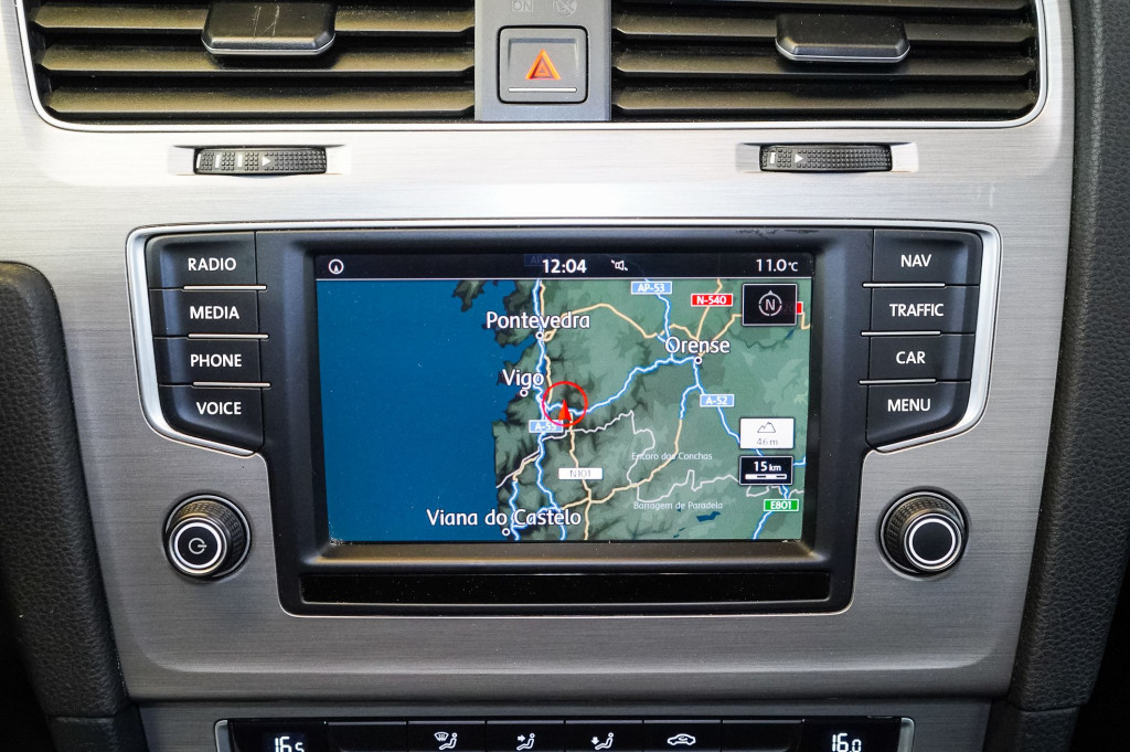 VOLKSWAGEN GOLF 1.6 TDI ADVANCE 110
