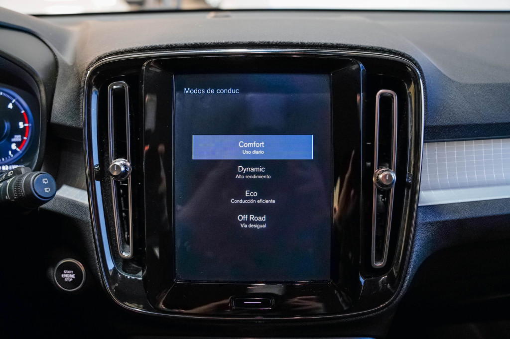 VOLVO XC40 2.0 D3 AUTO BUSINESS 150