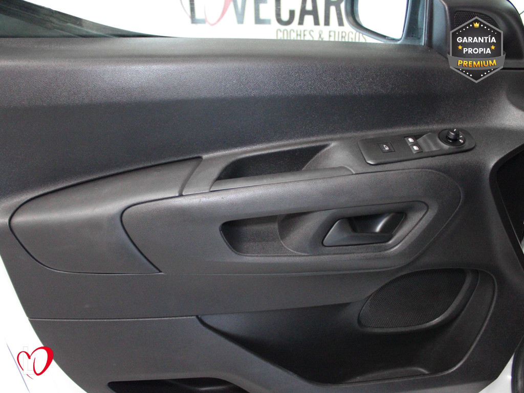 CITROEN BERLINGO BlueHDi 100 S&S TALLA M VAN CONTROL 100 de segunda mano