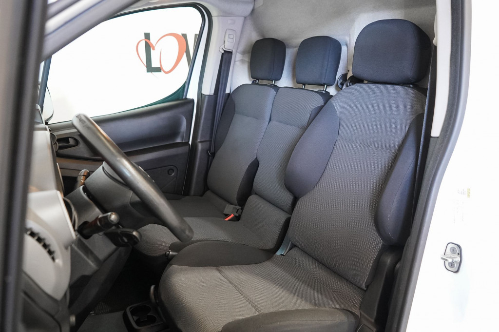 CITROEN BERLINGO BlueHDI 3 PLAZAS FURGÓN CERRADO 75 de segunda mano