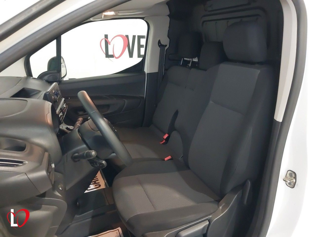 CITROEN BERLINGO BlueHDI FURGÓN CERRADO 3 PLAZAS 6 VEL 100 de segunda mano