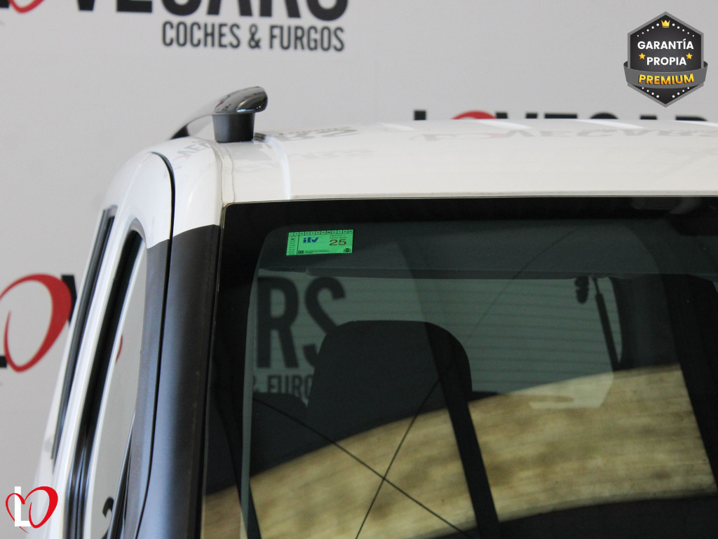 CITROEN BERLINGO BlueHDI S&S SHINE COMBI 6 VEL 130 de segunda mano