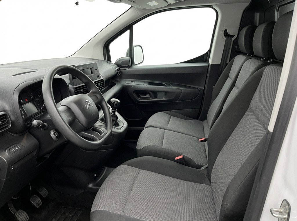 CITROEN BERLINGO Talla M BlueHDi CLUB 6 VEL 3 PLAZAS 130 de segunda mano