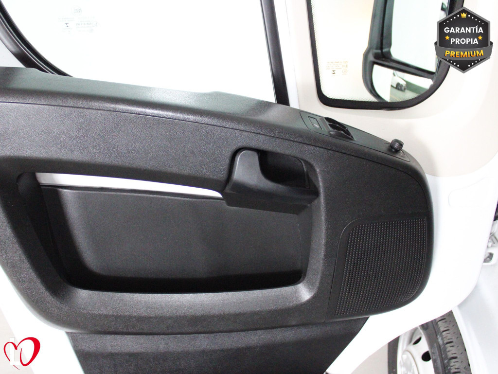 CITROEN JUMPER BlueHDi 120 S&S 6v FURGÓN 33 L2H2 de segunda mano