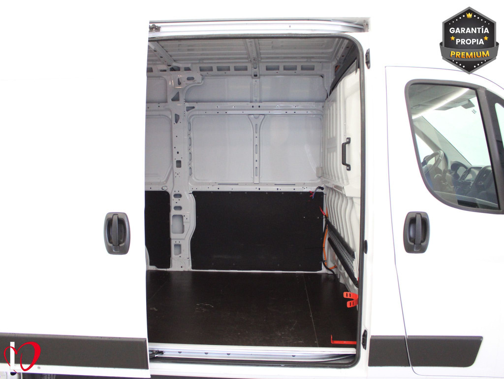 CITROEN JUMPER BlueHDi 140 S&S 6v FURGÓN 33 L2H2 de segunda mano