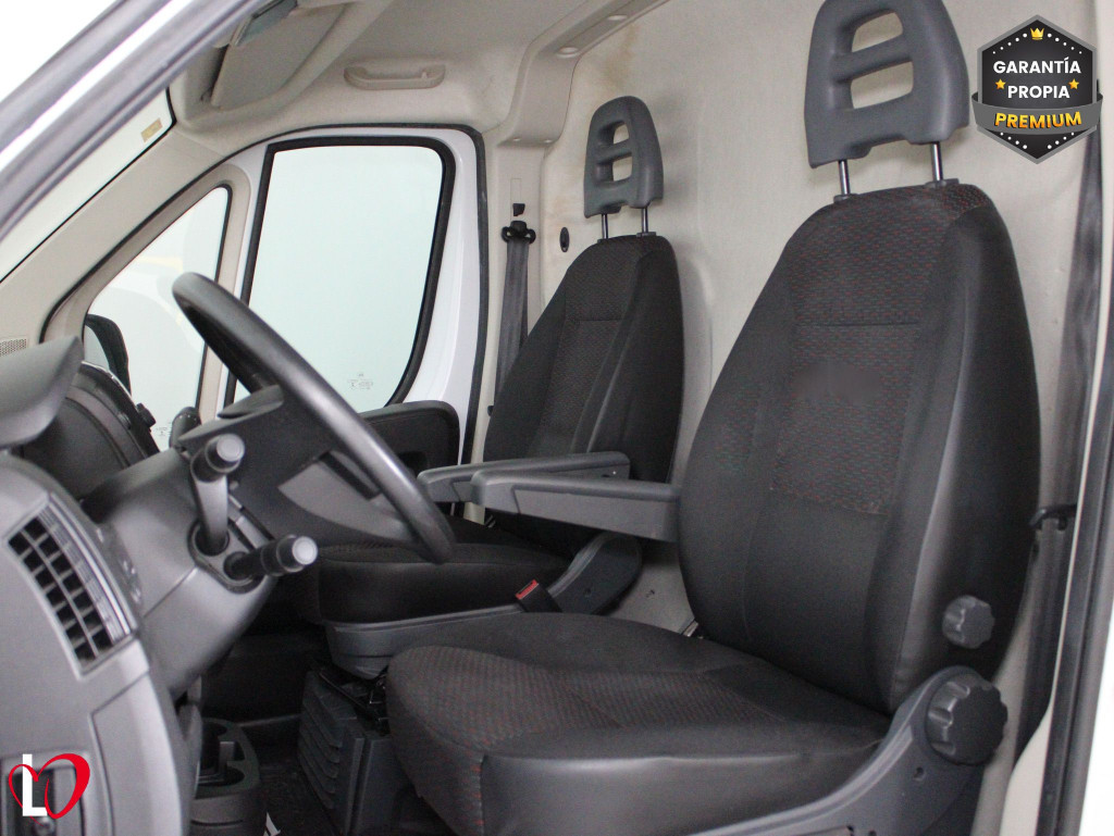 CITROEN JUMPER BlueHDi 140 S&S 6v FURGÓN 33 L2H2 de segunda mano