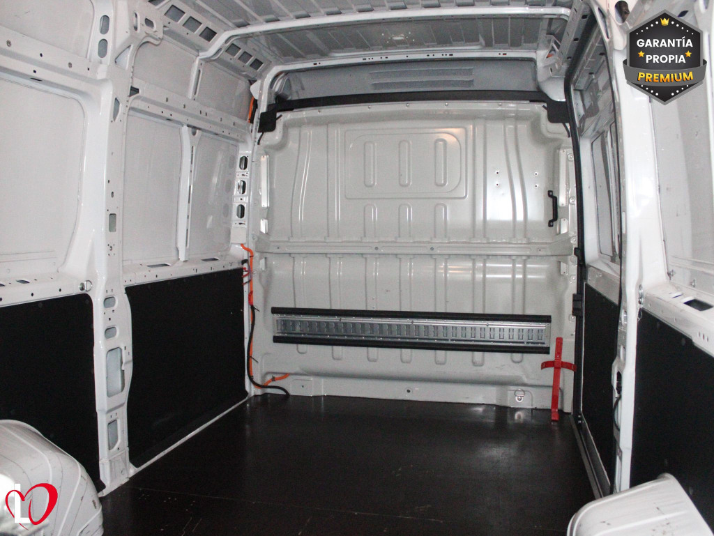 CITROEN JUMPER BlueHDi 140 S&S 6v FURGÓN 33 L2H2 de segunda mano