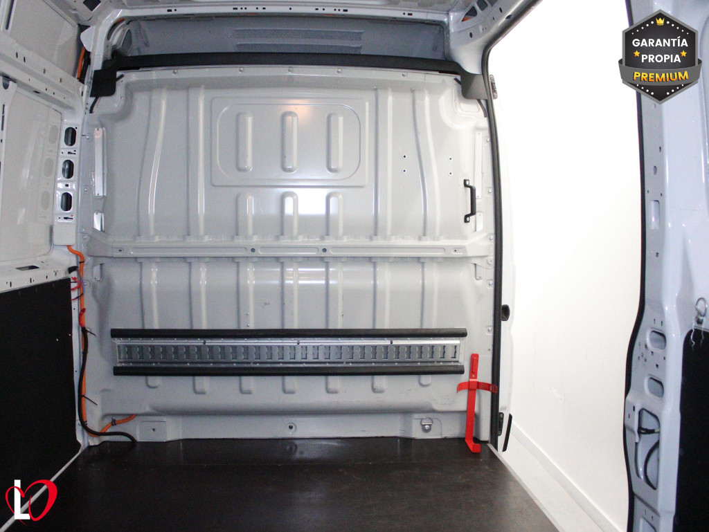 CITROEN JUMPER BlueHDi 140 S&S 6v FURGÓN 33 L2H2 de segunda mano