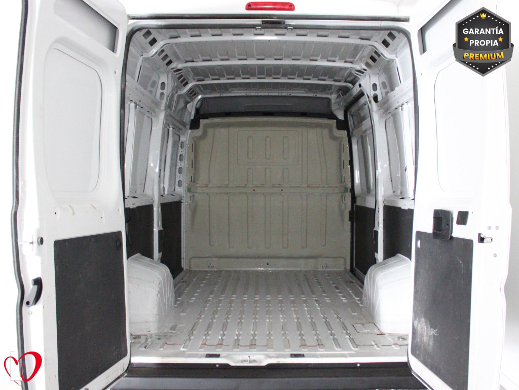 CITROEN JUMPER BlueHDi 140 S&S 6v FURGÓN 33 L2H2 de segunda mano