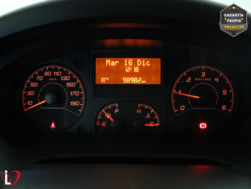 CITROEN JUMPER BlueHDi 140 S&S 6v FURGÓN 33 L2H2 de segunda mano