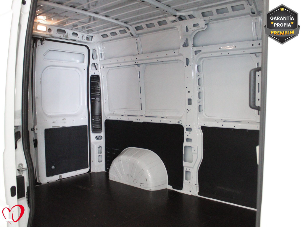 CITROEN JUMPER BlueHDi 140 S&S 6v FURGÓN 33 L2H2 de segunda mano