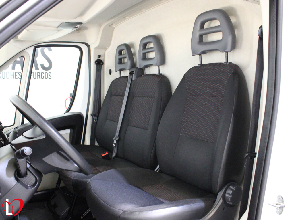 CITROEN JUMPER BlueHDI FURGÓN CERRADO 33 L2 H2 130 de segunda mano
