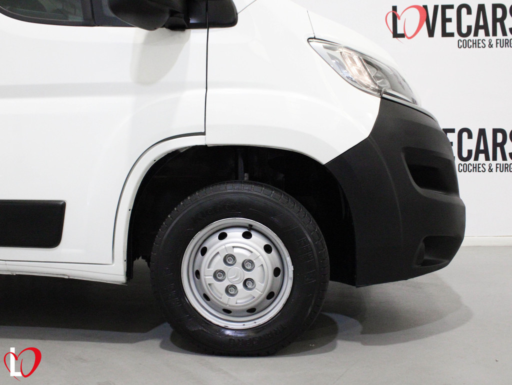 CITROEN JUMPER BlueHDI FURGÓN CERRADO 33 L2 H2 130 de segunda mano
