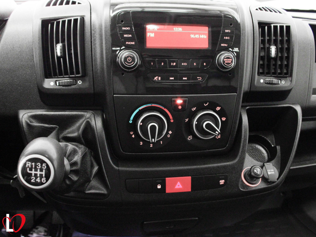 CITROEN JUMPER BlueHDI FURGÓN ISOTERMO 33 L2 H2 130 de segunda mano