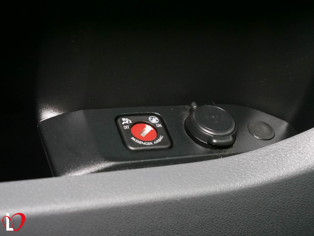 CITROEN JUMPY 2.0 BlueHDI S&S FURGÓN 6 PLAZAS 120 de segunda mano