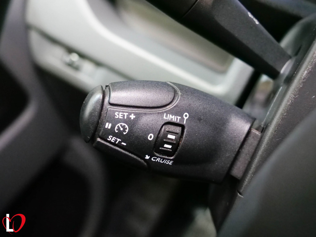 CITROEN JUMPY 2.0 BlueHDI S&S FURGÓN 6 PLAZAS 120 de segunda mano