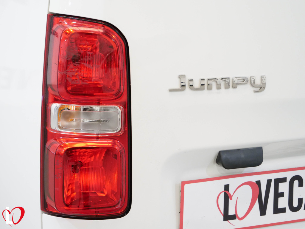 CITROEN JUMPY 2.0 BlueHDI S&S FURGÓN 6 PLAZAS XL 120 de segunda mano