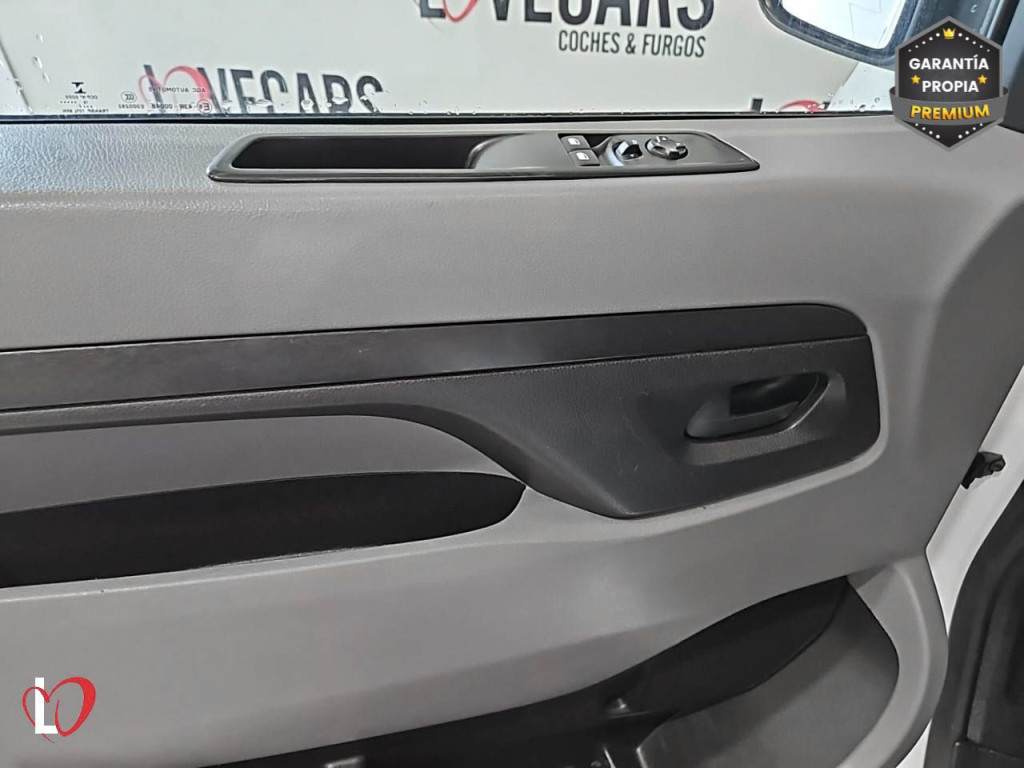 CITROEN JUMPY BlueHDI S&S COMBI 6 PLAZAS TALLA M 6 VEL 120 de segunda mano