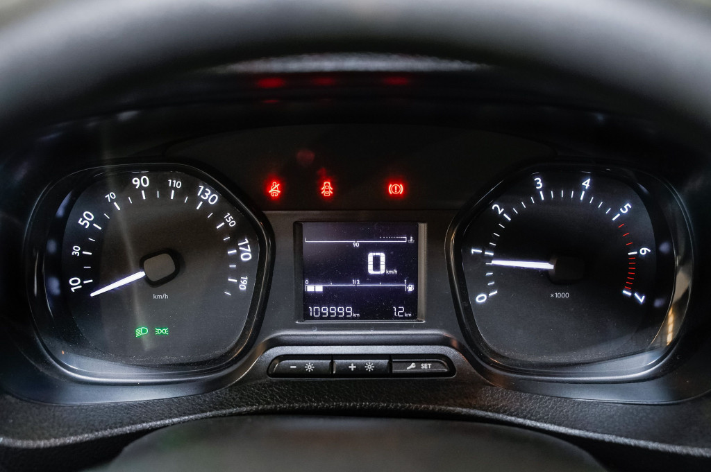 CITROEN JUMPY BlueHDI S&S COMBI TALLA M 6 VEL 115 de segunda mano