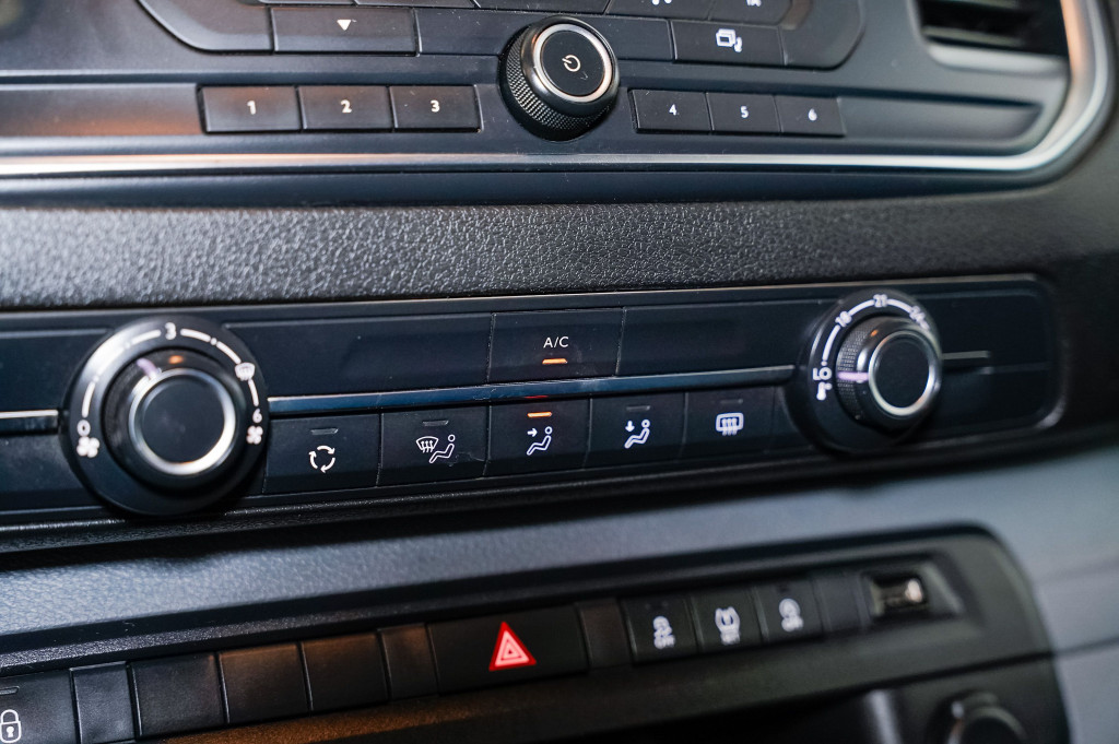 CITROEN JUMPY BlueHDI S&S COMBI TALLA M 6 VEL 115 de segunda mano