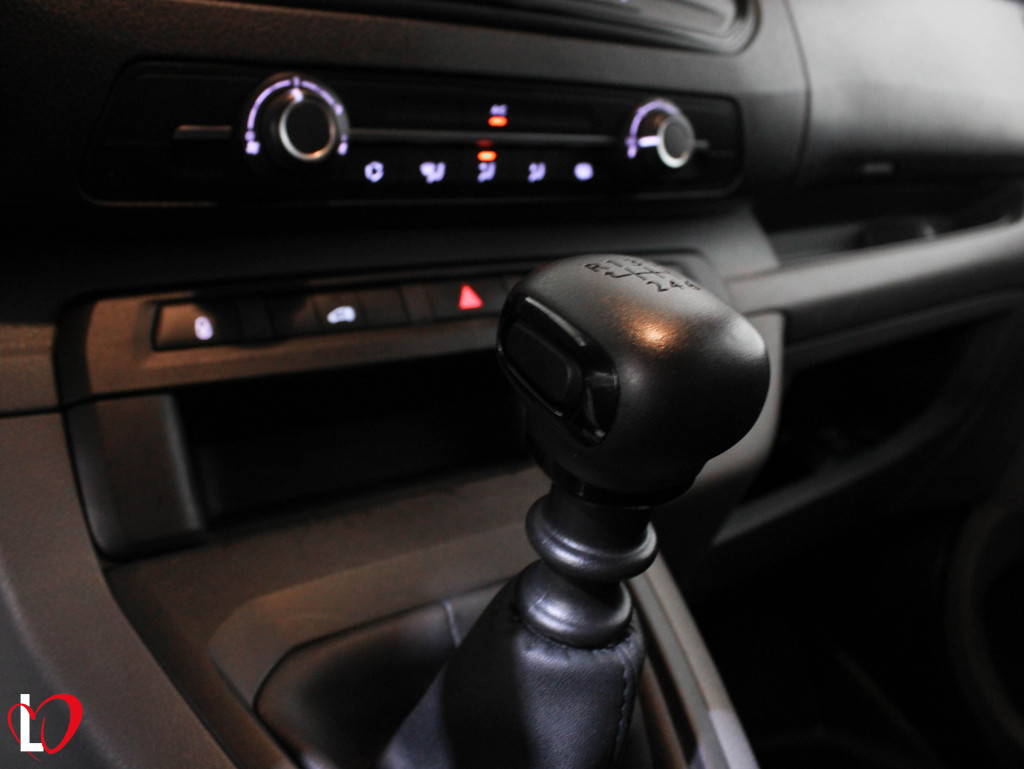 CITROEN JUMPY BlueHDI S&S FURGÓN TALLA M 6 VEL 120 de segunda mano