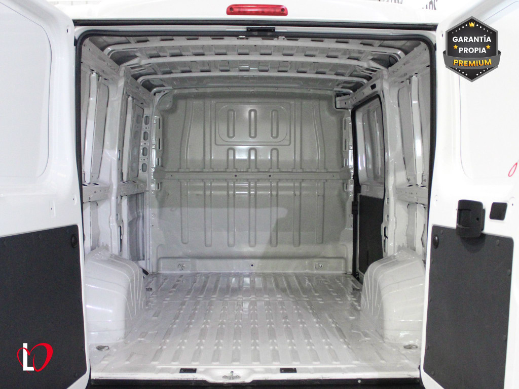 FIAT DUCATO 30 L1H1 2.3 FURGÓN CERRADO 140 de segunda mano