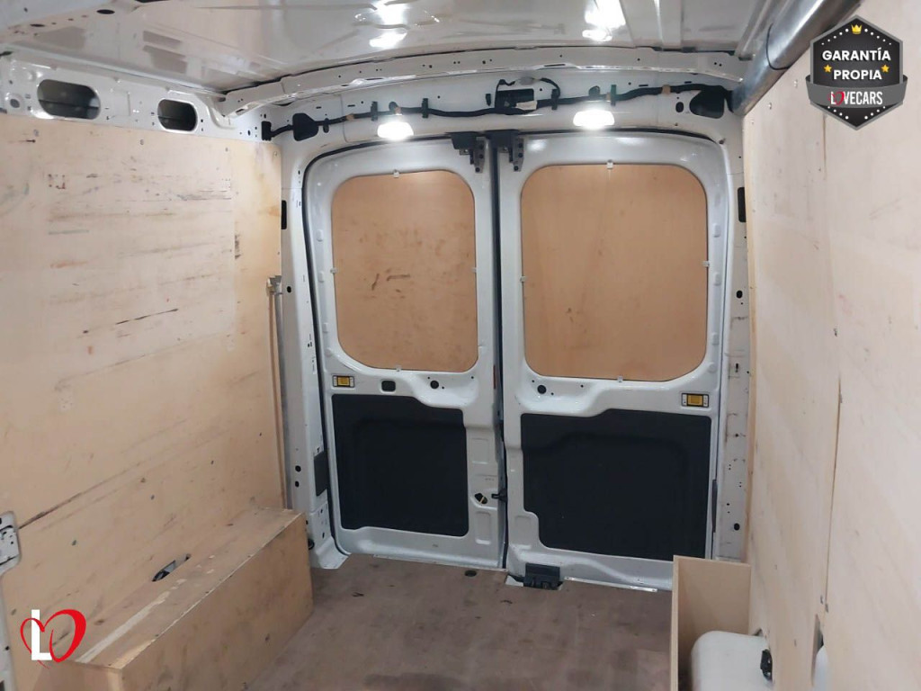 FORD TRANSIT 2.0 TDCI ECOB FURGÓN CERRADO H2 130 de segunda mano