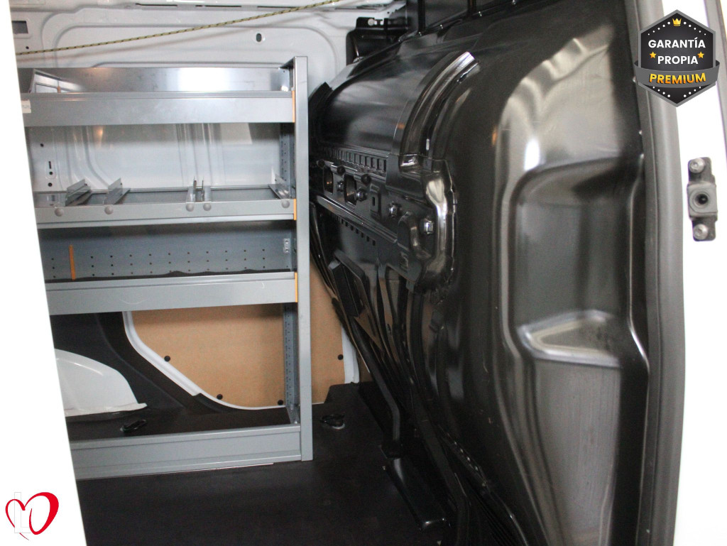 FORD TRANSIT CONNECT 1.6 TDCi FURGÓN TALLER TREND 3 PLAZAS 200 L1 de segunda mano