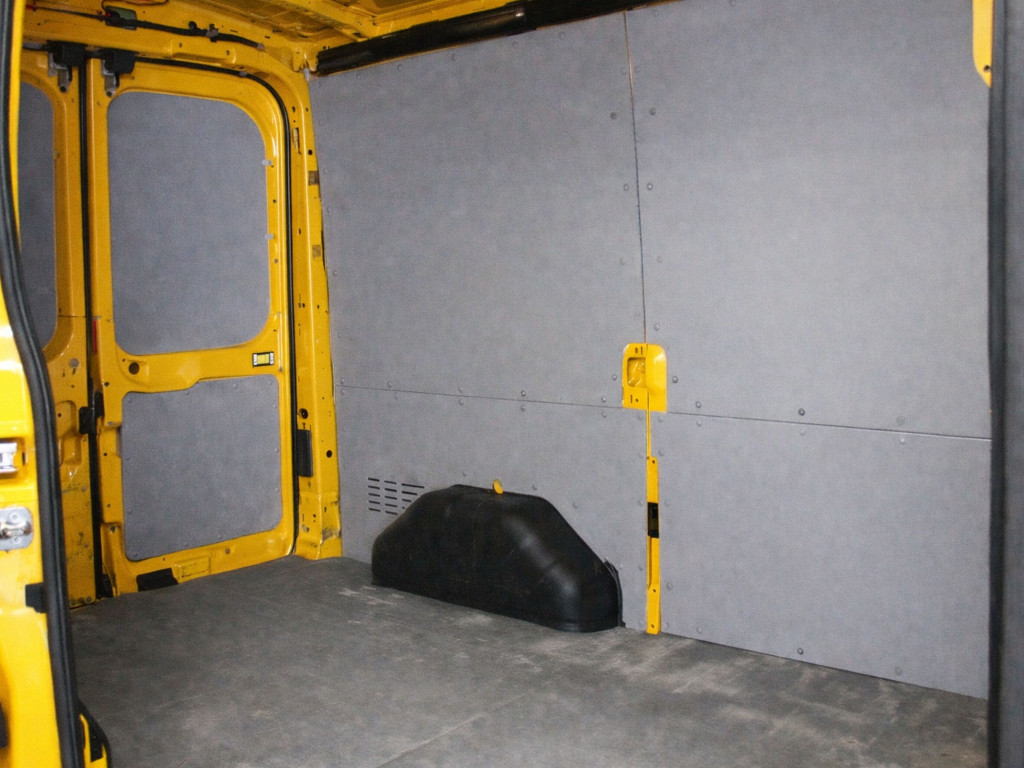 FORD TRANSIT T350 MHEV FG. L2 H2 HIBRID 130 de segunda mano