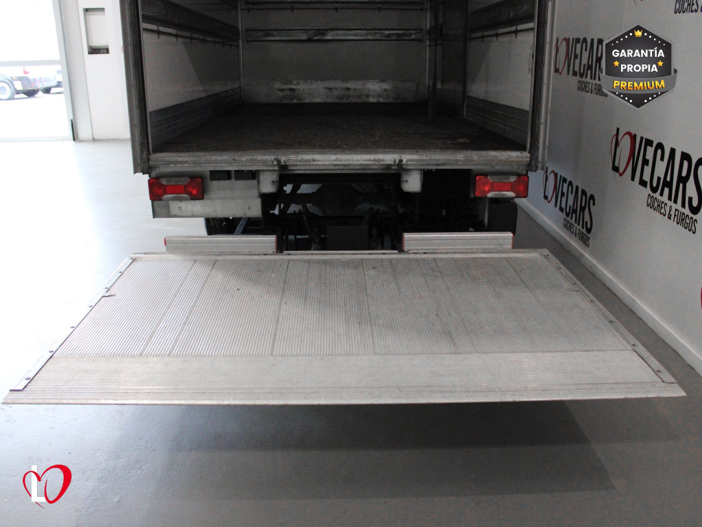 IVECO DAILY 2.0 D PAQUETERA CON TRAMPILLA 160 de segunda mano