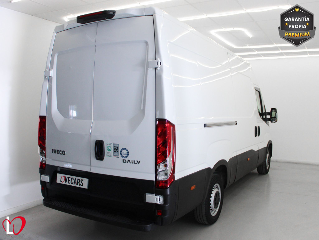 IVECO DAILY 2.3 TD 35S H2 12M3 156 de segunda mano