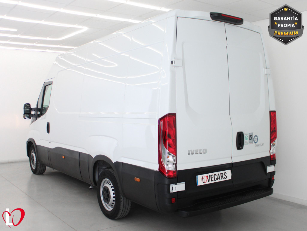 IVECO DAILY 2.3 TD 35S H2 12M3 156 de segunda mano