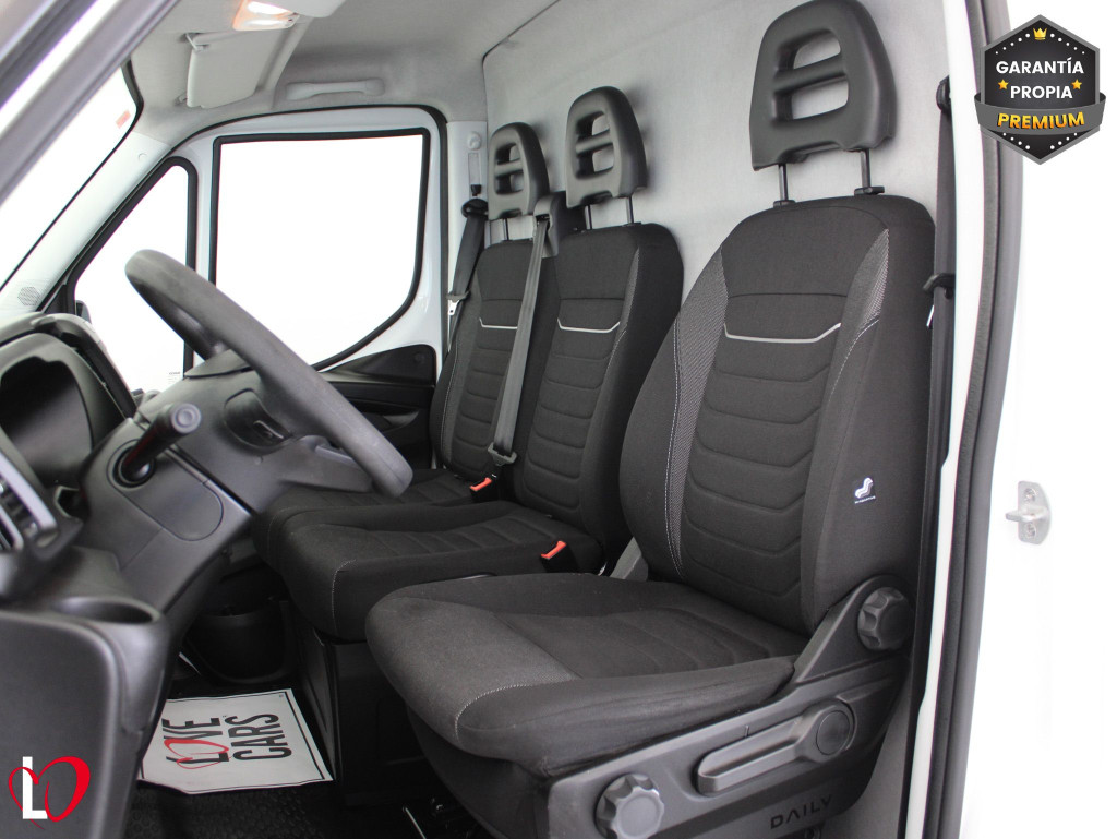 IVECO DAILY 2.3 TD 35S H2 12M3 156 de segunda mano