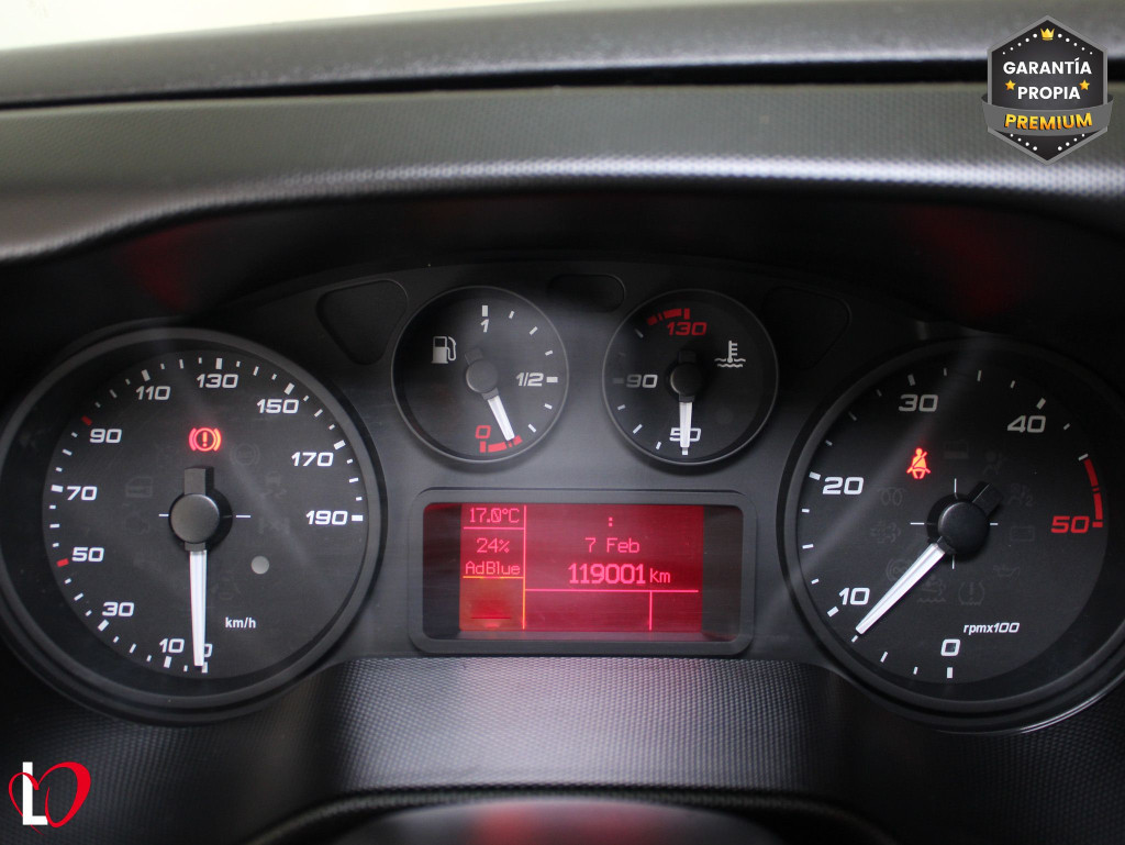IVECO DAILY 2.3 TD 35S H2 12M3 156 de segunda mano