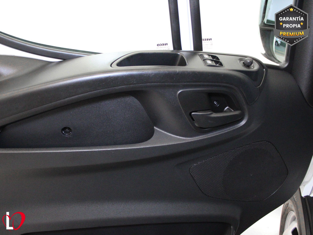 IVECO DAILY 2.3 TD FURGON D.RUEDA 136 de segunda mano